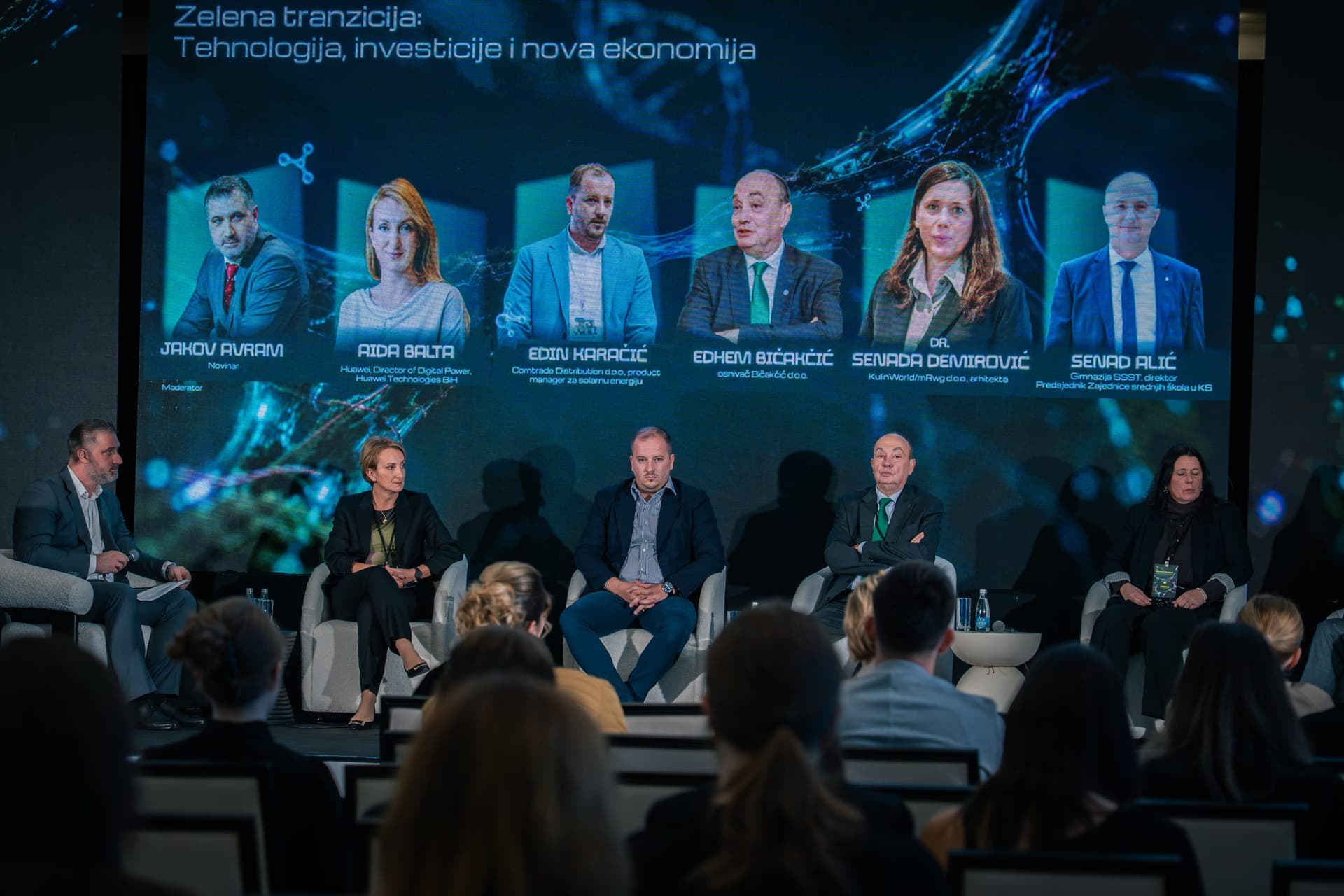 Panel „Zelena tranzicija: tehnologija, investicije i nova ekonomija“ pred punom salom